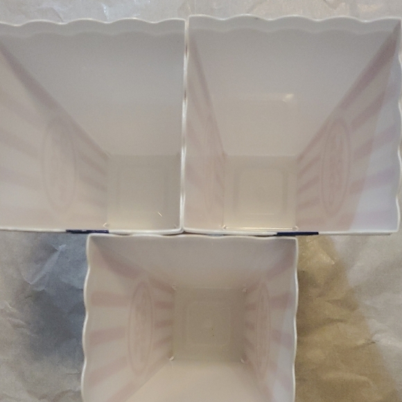 Red and White Popcorn Boxes - Picture 3 of 3